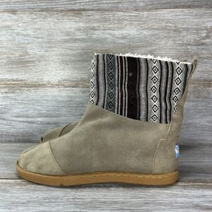 Toms Kids Tiny 2 Sand Suede Faux Fur Nepal Boots Size 6Y